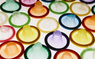 condoms_2983148b.jpg